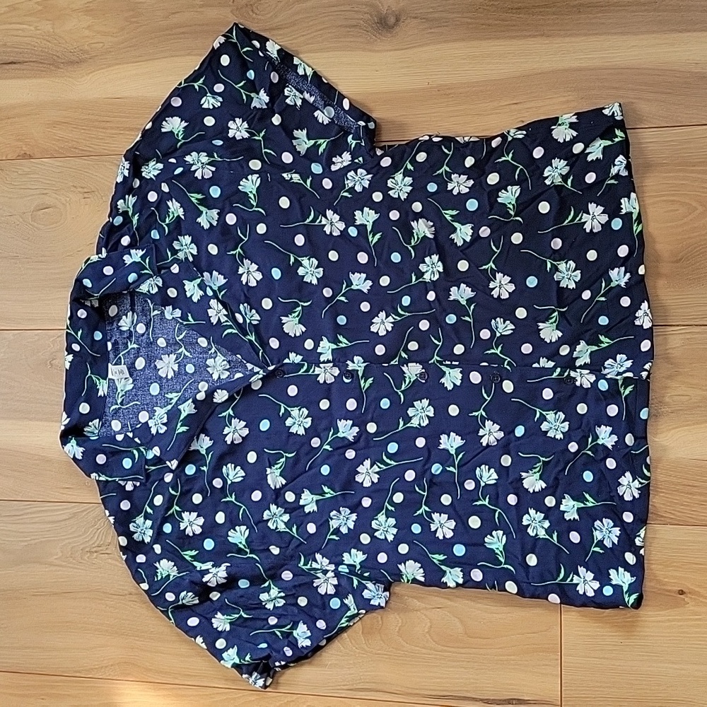 NWOT BP. Size M Navy Button Up Short  Sleeve Blouse Polka-dot Floral Pas…